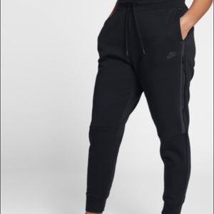 Nike tech fleece pants